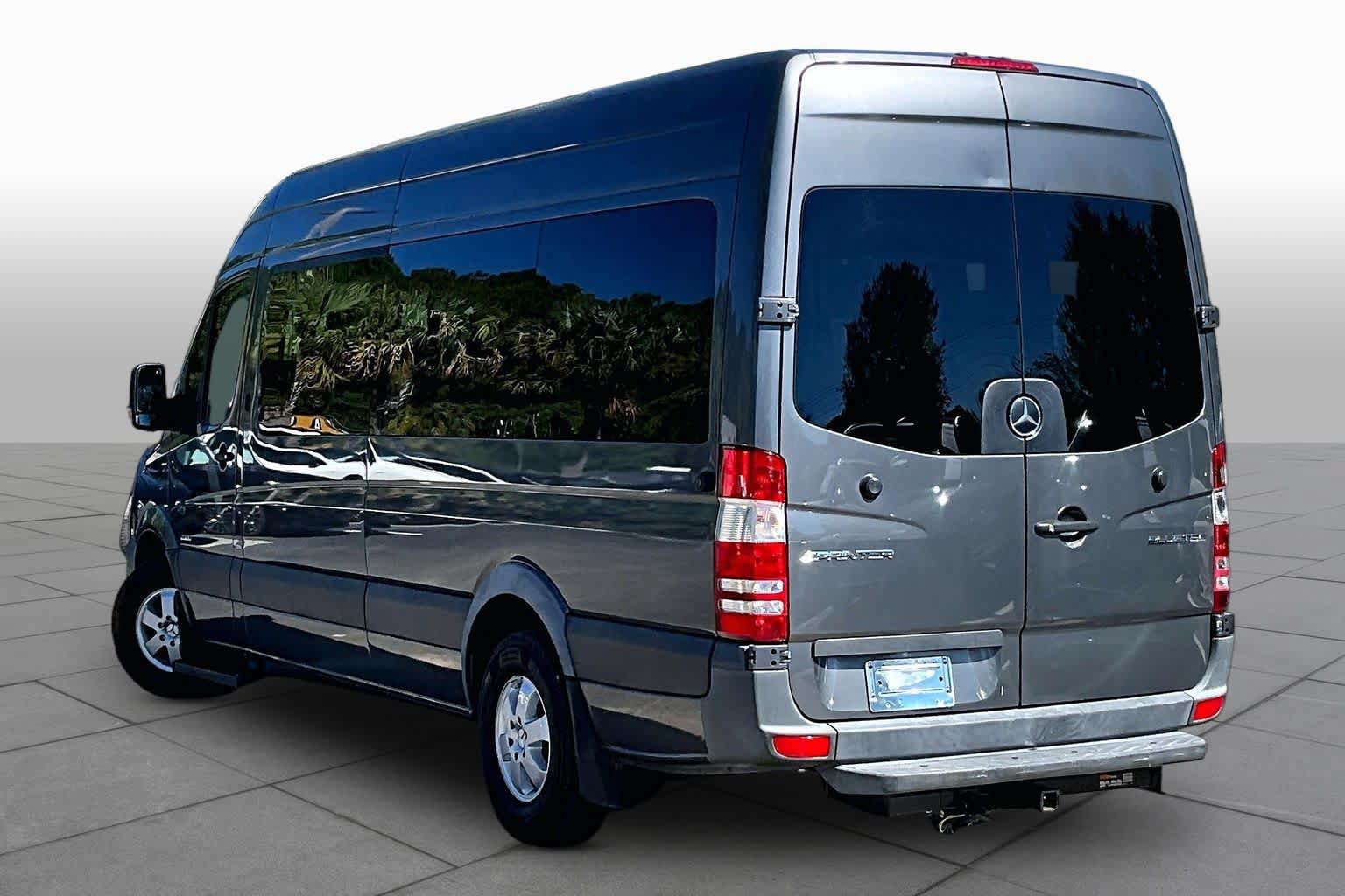 Used 2016 Mercedes-Benz Sprinter 2500 image 12