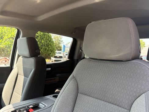 Used 2022 Chevrolet Silverado 1500 LT Trail Boss w/ LPO, Dark Essentials Package AWD/4WD image 17