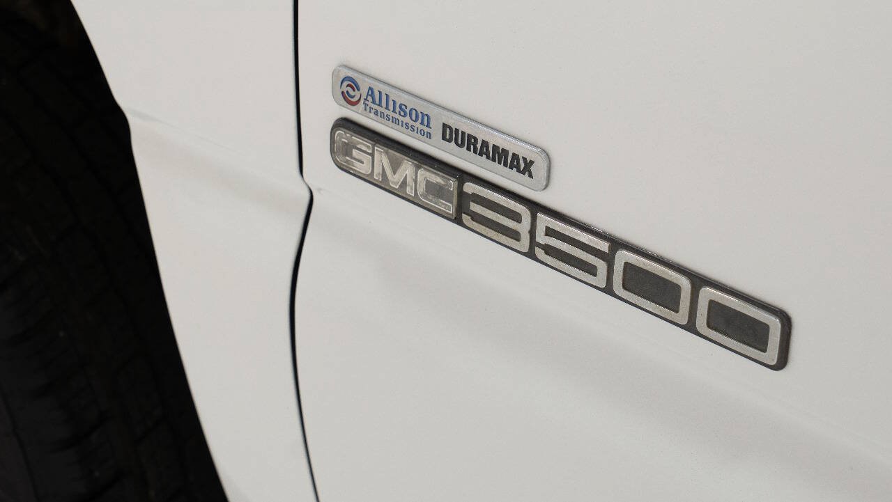 Used 2006 GMC Sierra 3500 SLE w/ Heavy-Duty Power Package RWD image 23