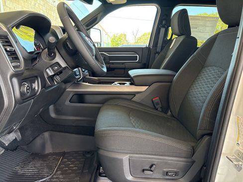 New 2026 RAM 2500 Lone Star AWD/4WD image 14