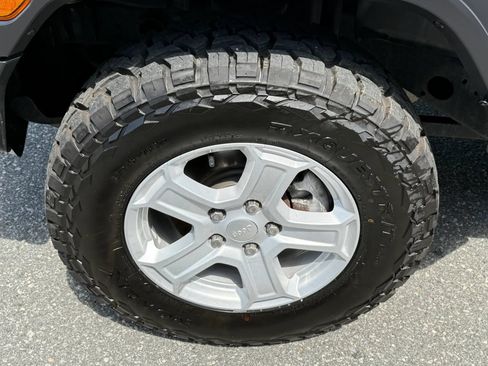 Used 2021 Jeep Wrangler Unlimited Sport AWD/4WD image 10