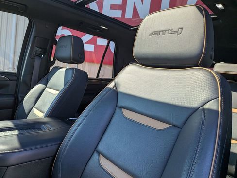 Used 2022 GMC Yukon AT4 w/ Technology Package image 13