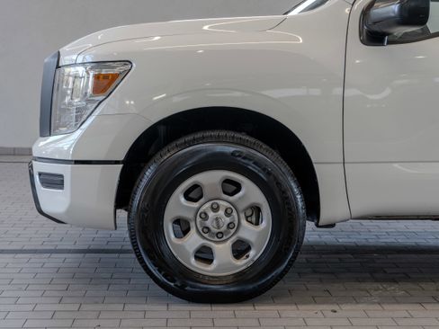 Used 2022 Nissan Titan S w/ S Utility Package image 4