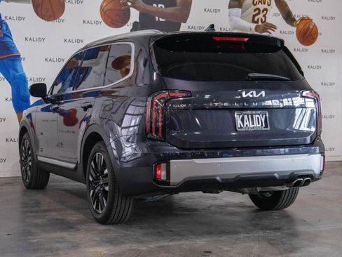 Used 2025 Kia Telluride SX image 24
