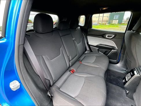 Used 2024 Jeep Compass Sport AWD/4WD image 20