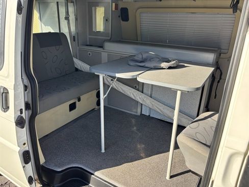 Used 2000 Volkswagen Eurovan MV image 36