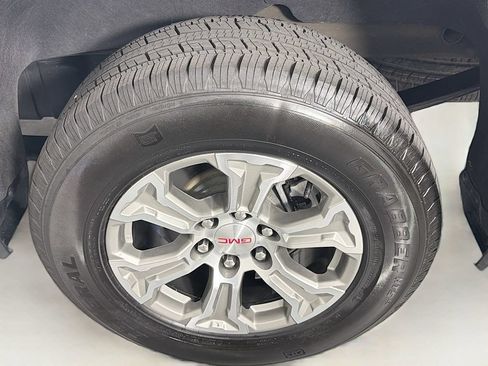 Used 2024 GMC Sierra 1500 SLT AWD/4WD image 32