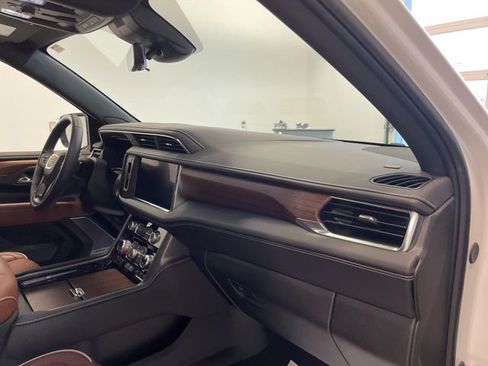 Used 2024 GMC Yukon Denali Ultimate image 45