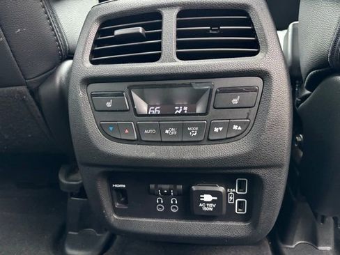 Used 2021 Honda Pilot Touring image 28