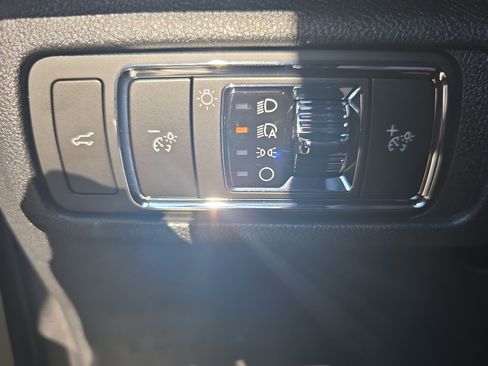 New 2026 Lincoln Corsair Reserve image 25