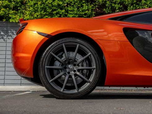 Used 2012 McLaren MP4-12C Coupe image 9