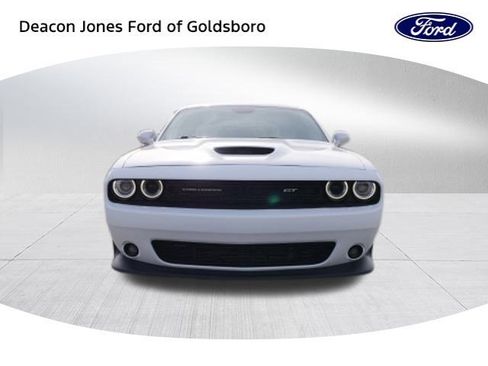 Used 2022 Dodge Challenger GT image 8