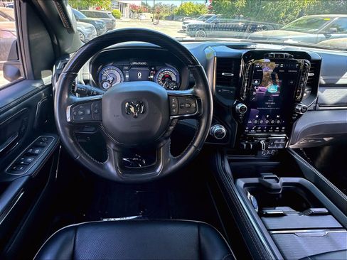 Used 2022 RAM 1500 Limited AWD/4WD image 3