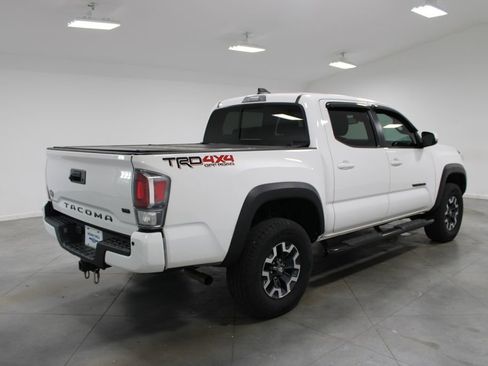 Used 2022 Toyota Tacoma TRD Off-Road w/ Technology Package image 11