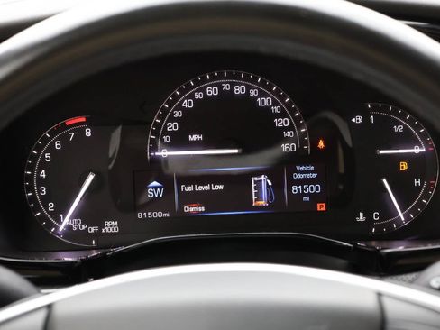 Used 2018 Cadillac XT5 FWD image 19