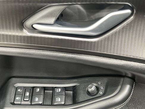 Used 2023 Jeep Grand Cherokee L Laredo image 13