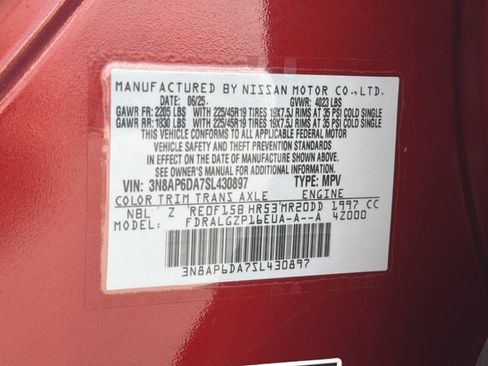 Certified 2025 Nissan Kicks SR FWD image 28