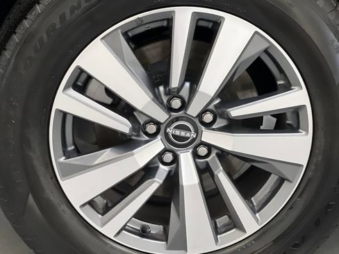 Used 2025 Nissan Pathfinder SL FWD image 78