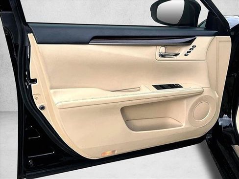 Used 2013 Lexus ES 350 w/ Premium Pkg FWD image 17