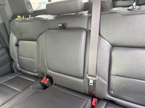 Used 2023 GMC Sierra 1500 SLT image 34