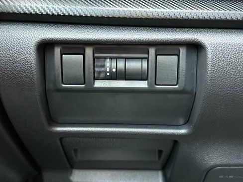 Used 2024 Subaru Crosstrek 2.0i Premium w/ Popular Package #4 image 31