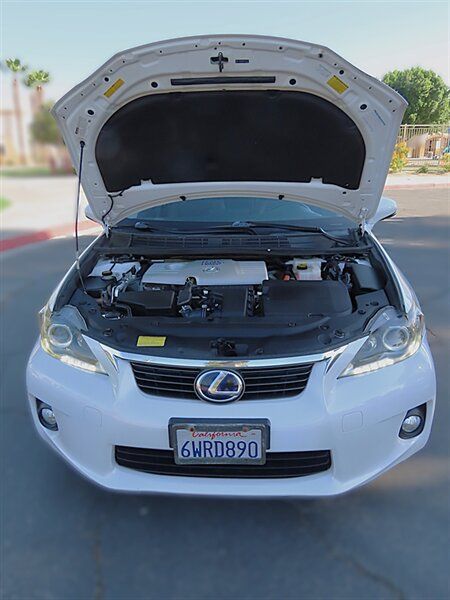 Used 2012 Lexus CT 200h Premium FWD image 33