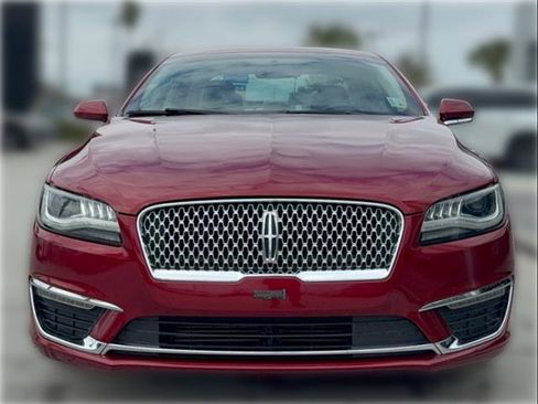 Used 2017 Lincoln MKZ Select image 3