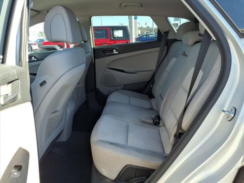 Used 2016 Hyundai Tucson SE image 5