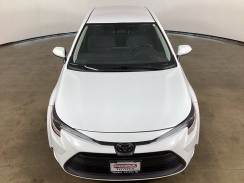 Used 2024 Toyota Corolla LE FWD image 4
