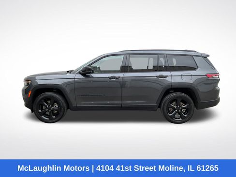Used 2022 Jeep Grand Cherokee L Laredo image 14