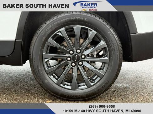 Used 2023 Chevrolet Traverse RS image 4