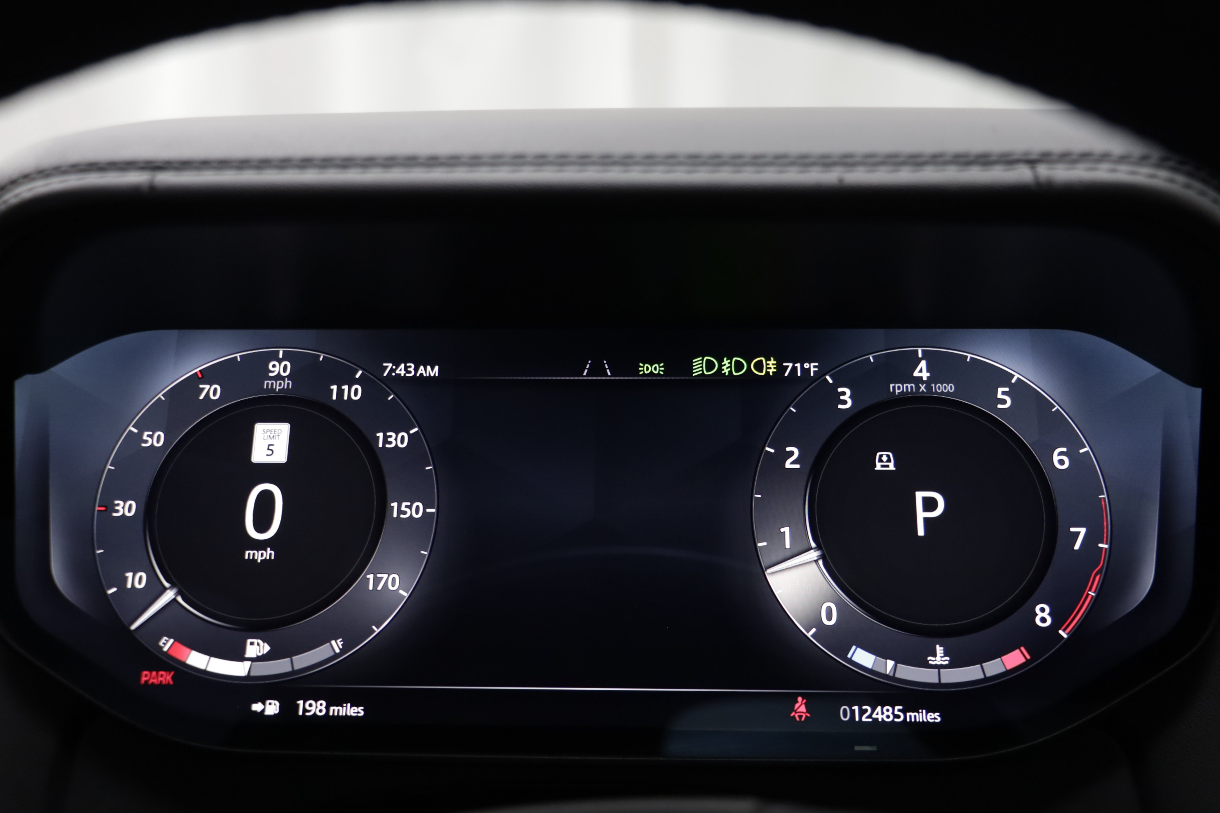 Used 2025 Land Rover Range Rover Autobiography AWD/4WD image 7