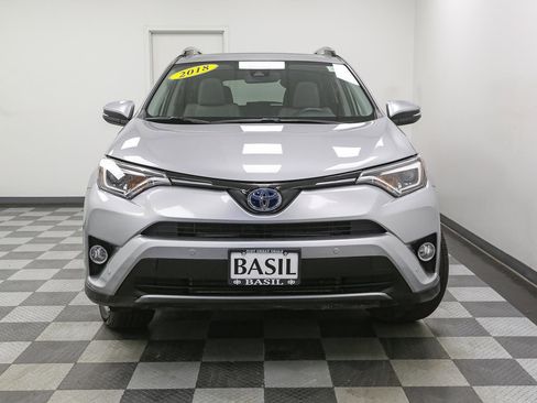 Used 2018 Toyota RAV4 Limited AWD/4WD image 3