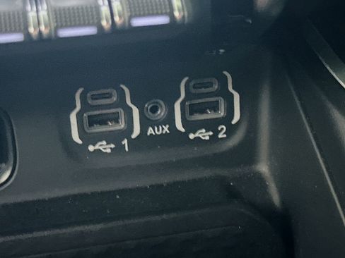 Used 2023 RAM 1500 Big Horn AWD/4WD image 32