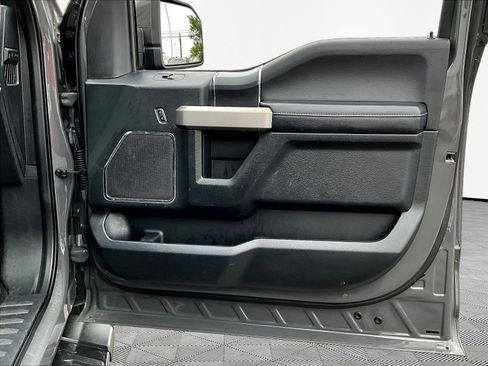 Used 2020 Ford F150 Lariat w/ Equipment Group 502A Luxury AWD/4WD image 29