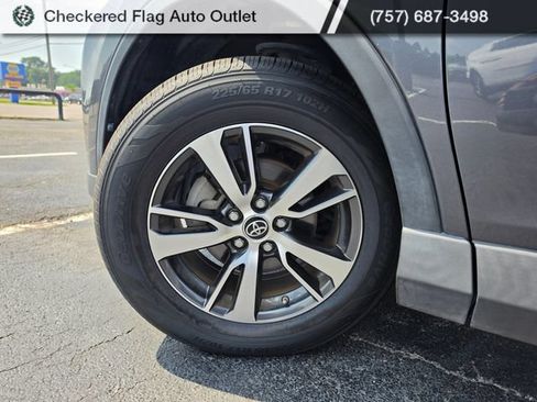 Used 2018 Toyota RAV4 XLE FWD image 13