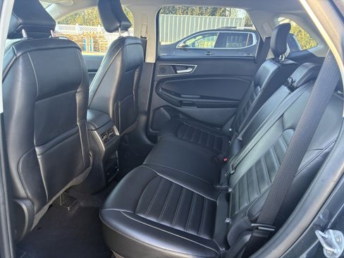 Used 2024 Ford Edge SEL w/ Convenience Package image 7