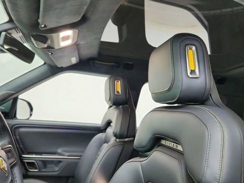 Used 2024 Rivian R1T Adventure image 33