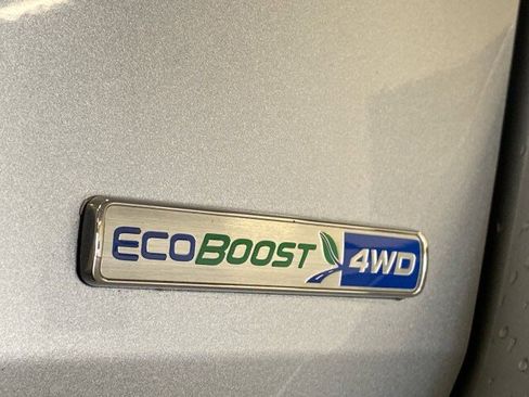 Used 2020 Ford Explorer XLT w/ Comfort Package image 8