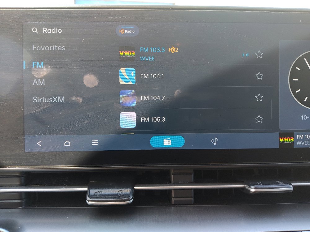 Used 2025 Hyundai Kona SEL FWD image 25
