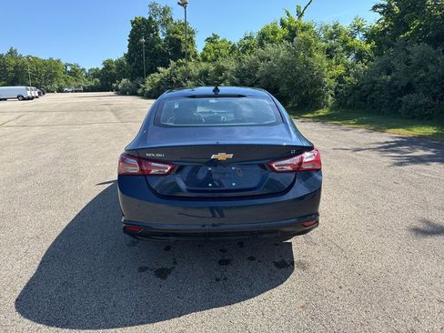 Used 2022 Chevrolet Malibu LT FWD image 4