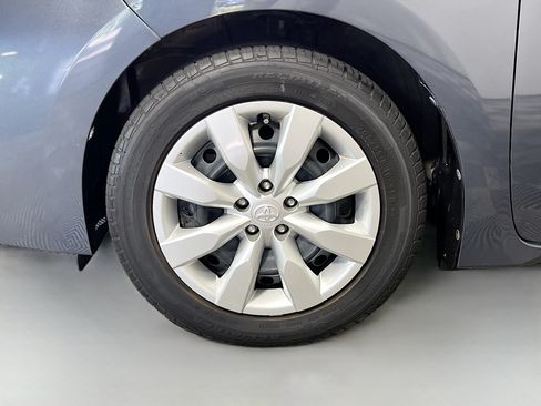 Used 2019 Toyota Corolla LE FWD image 14