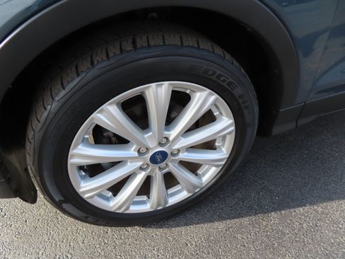 Used 2019 Ford Escape SEL image 11