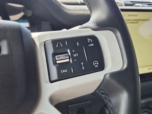 Used 2023 Land Rover Defender 130 X-Dynamic SE image 28