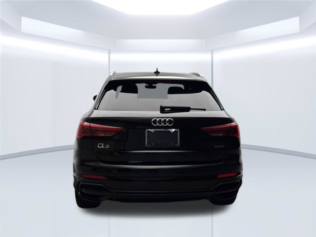 Used 2022 Audi Q3 2.0T Premium Plus w/ Premium Plus Package AWD/4WD image 5