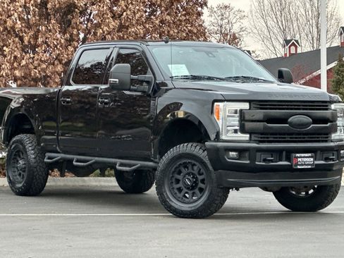 Used 2019 Ford F350 Lariat w/ Lariat Ultimate Package image 2