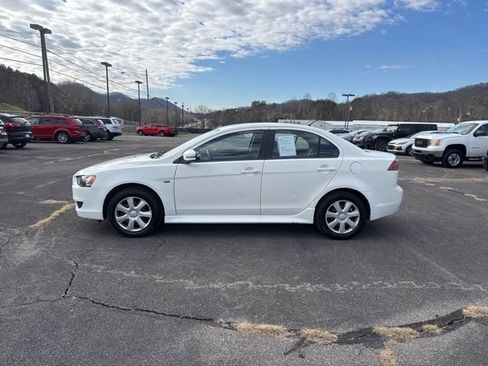 Used 2015 Mitsubishi Lancer ES image 5
