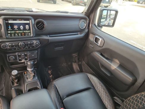 Used 2021 Jeep Wrangler Unlimited Sahara image 23