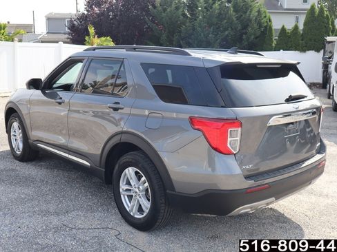 Used 2023 Ford Explorer XLT w/ Equipment Group 202A image 9