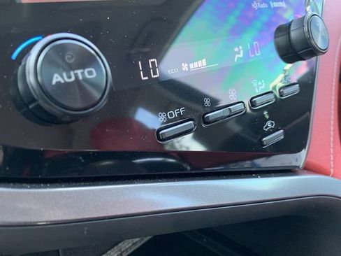 Used 2019 Toyota Camry XSE FWD image 14